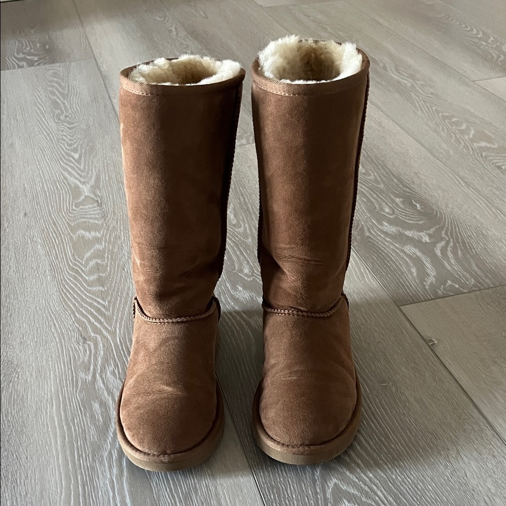 UGG Boots, size 6